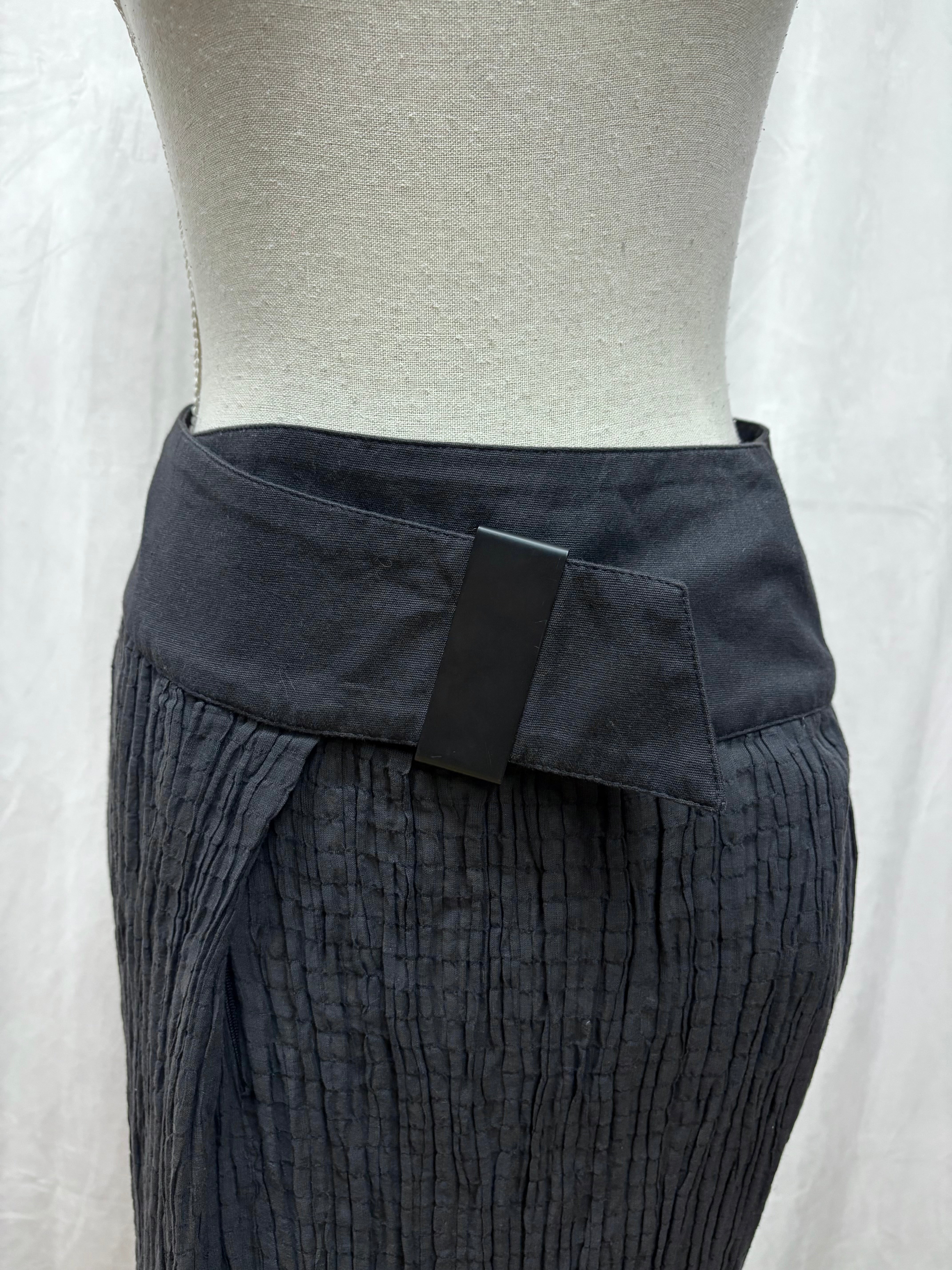 Thumbnail 37397250-322a-4019-861c-b6fba08fa17d