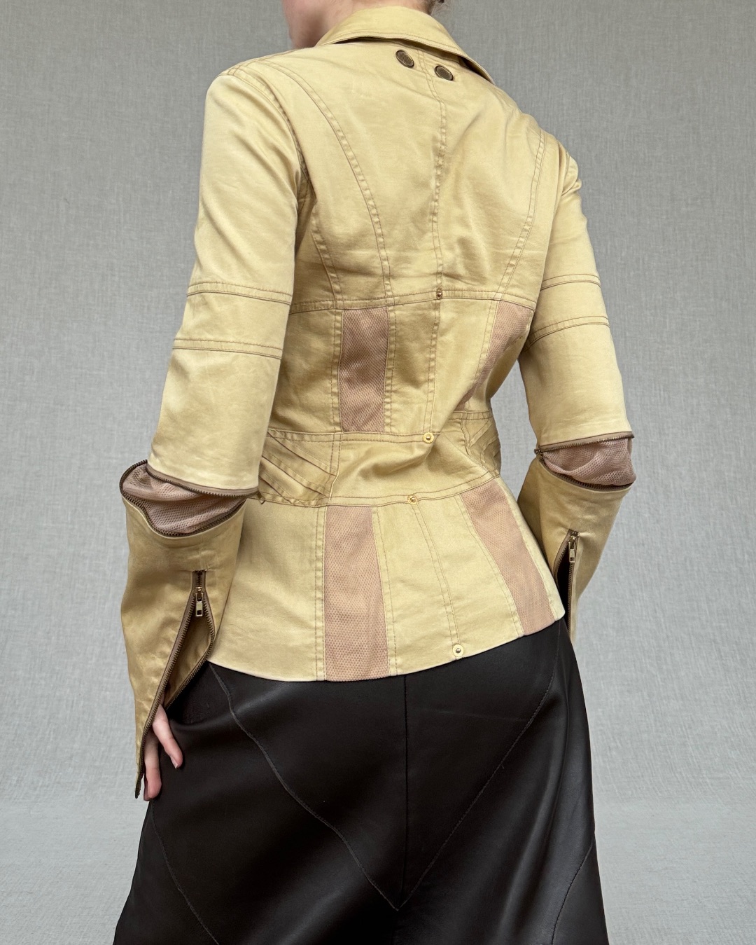 Thumbnail 34ab0112-8f88-469b-851f-83783c763c31