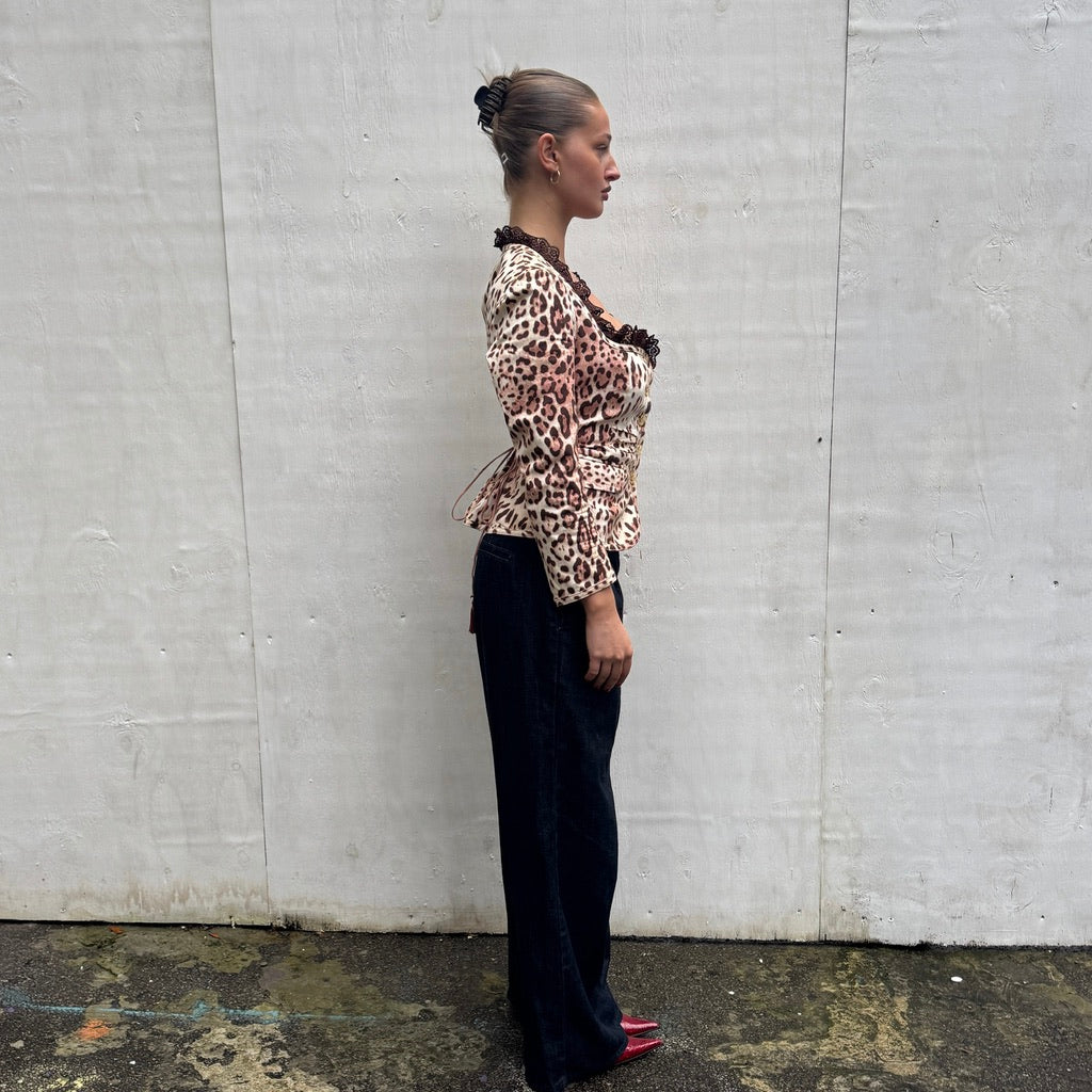 Thumbnail ab272285-ec96-40f5-9c79-b8b62a831f34