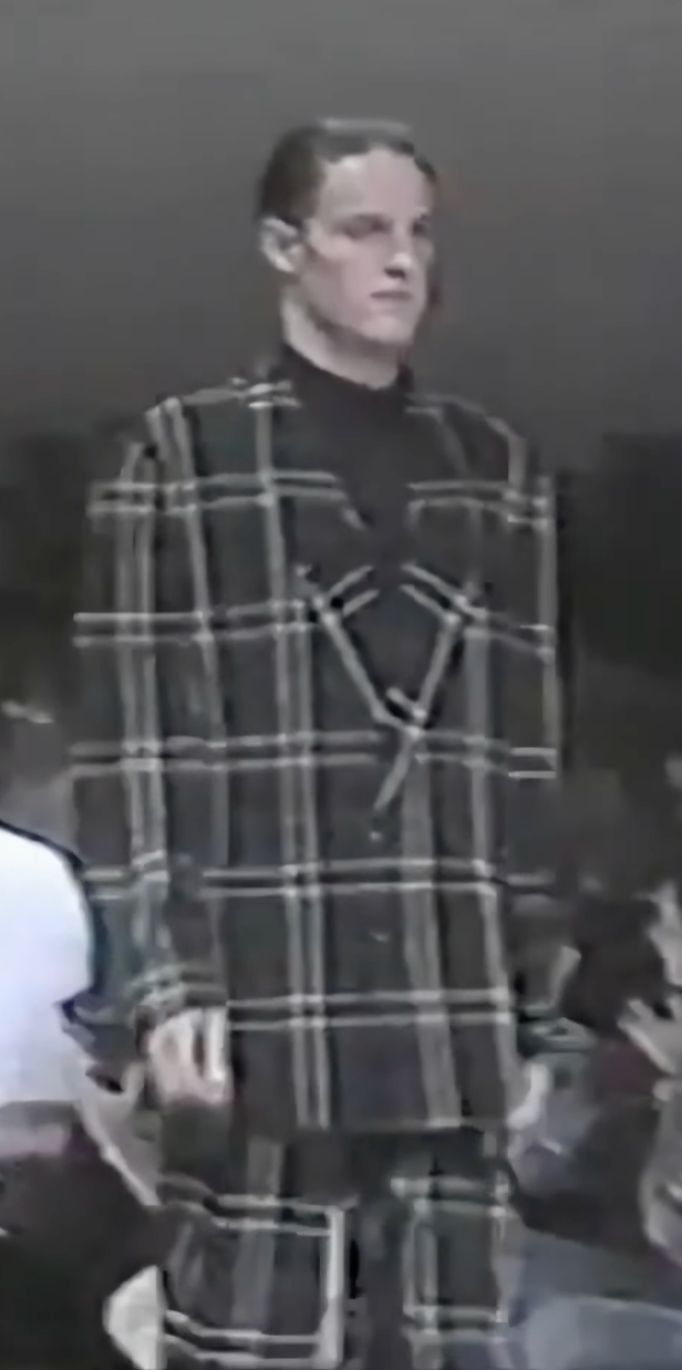 Thumbnail f2679374-d16f-48c6-856f-ff6f7cf2a9ef