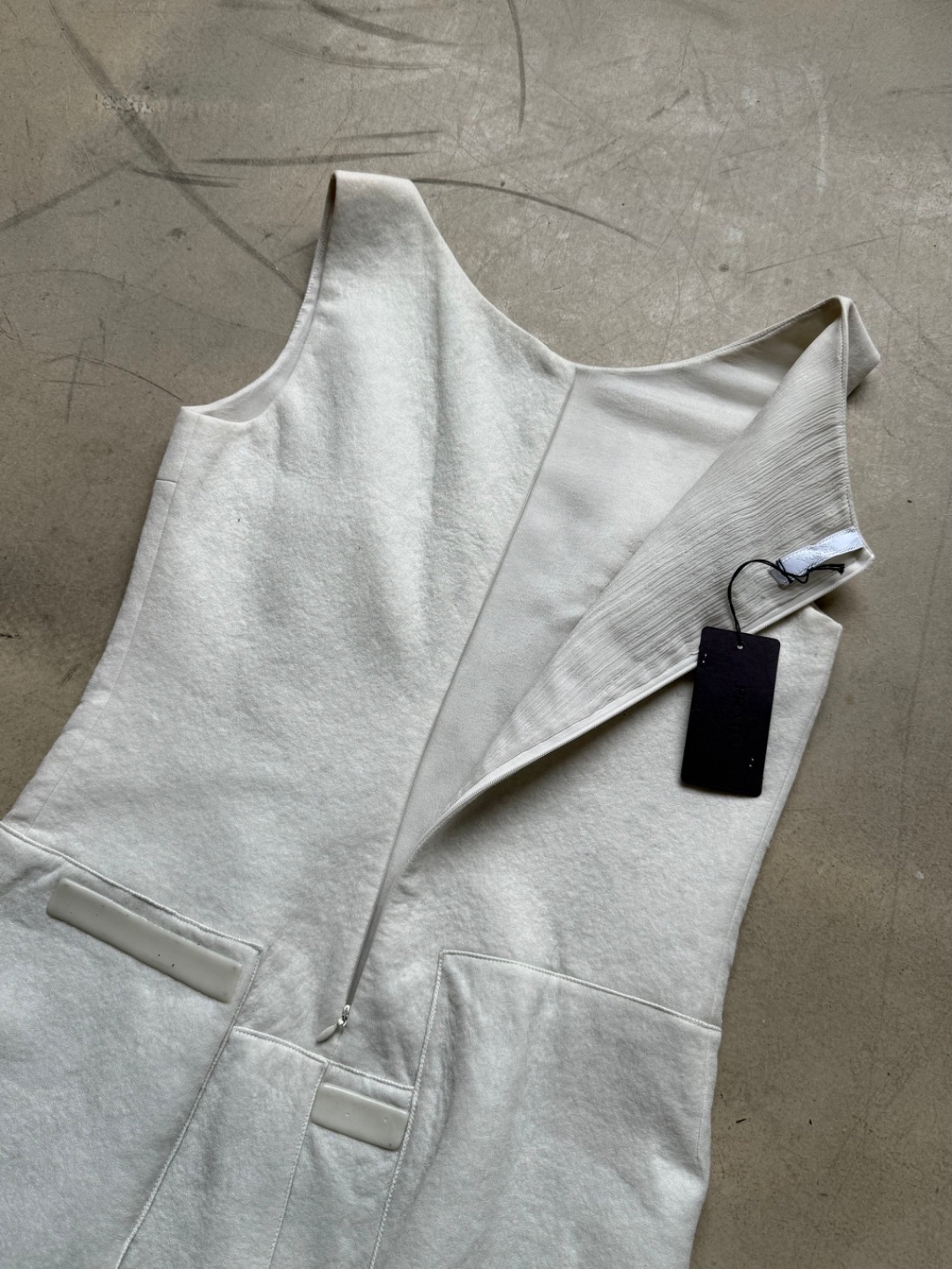 Thumbnail 4424ba0a-1b66-4167-b5e1-4e9e86462224