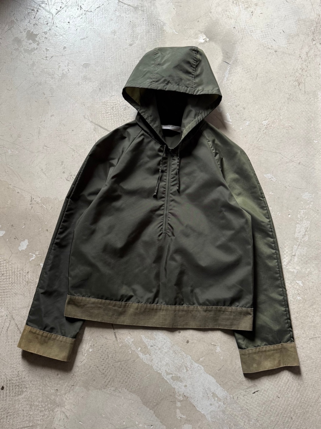 5aa2ebf3-f6f8-4efa-8bcd-6828eeeaa1c5