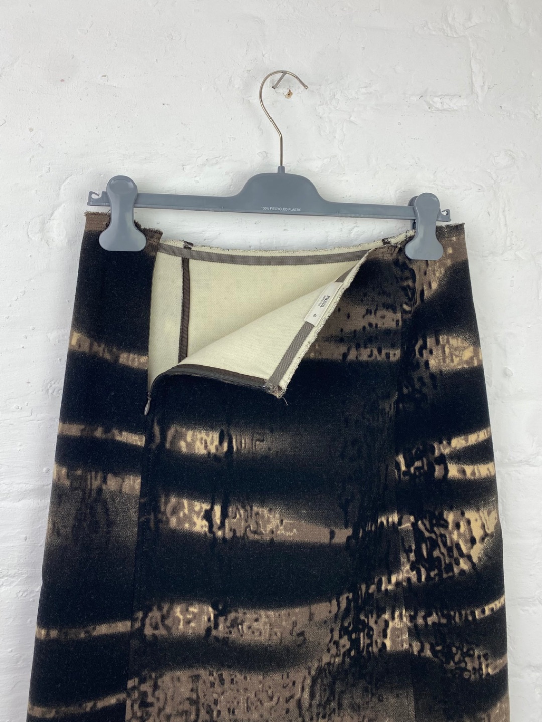 Thumbnail 40b8d8ff-6aa2-4163-9508-02cf787545b2