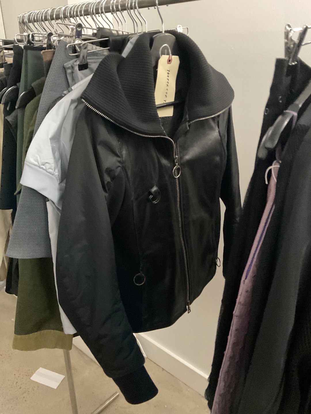 5b6125c5-f6b4-4d38-8e13-556b61f6e5b6