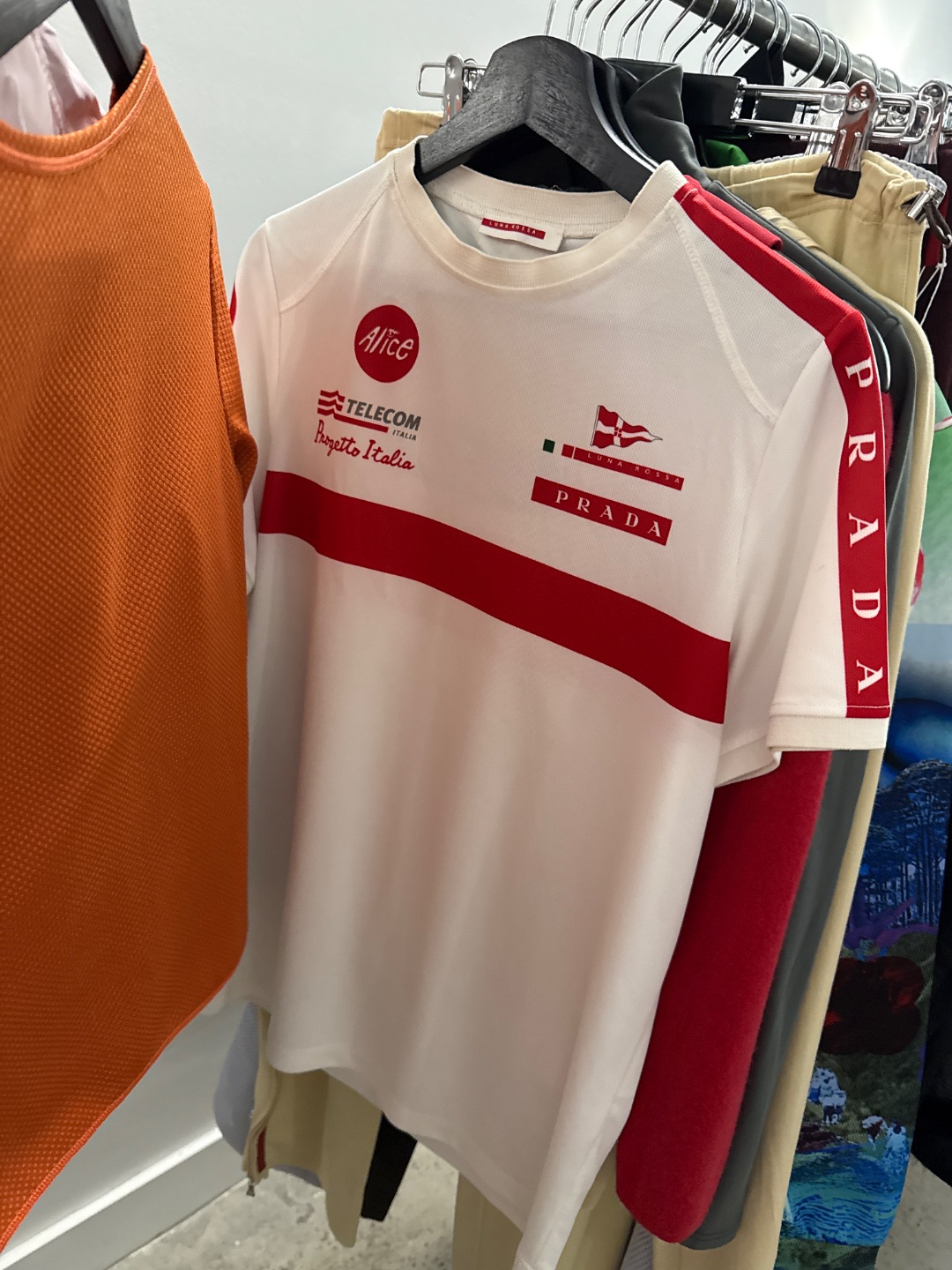 983d6808-e041-4a39-9874-cadc00bfc19c