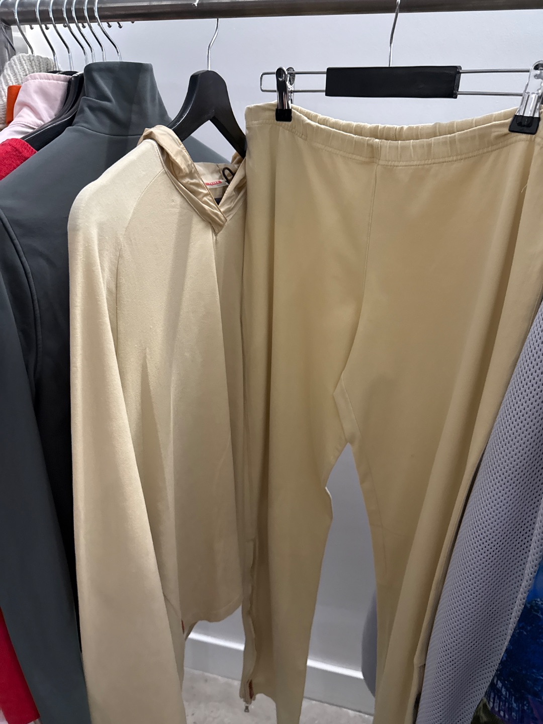 88e7253a-7caa-4727-81b8-7cfe02694f11