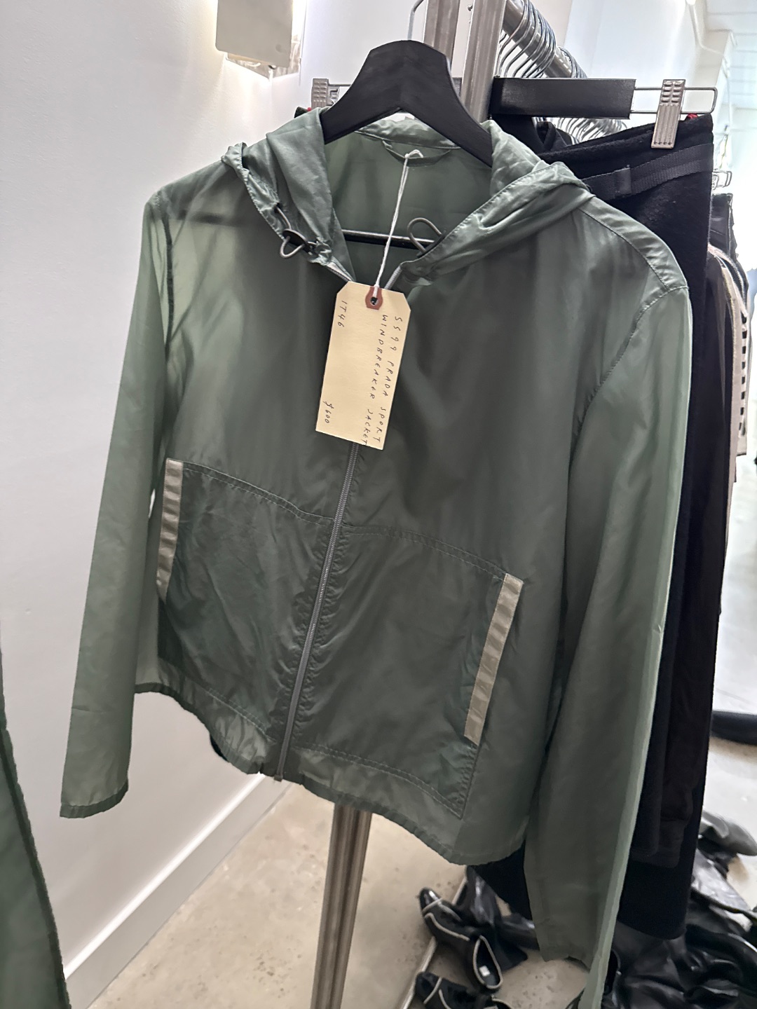 e6c55307-c4f9-43c7-a921-e439bdec68a7