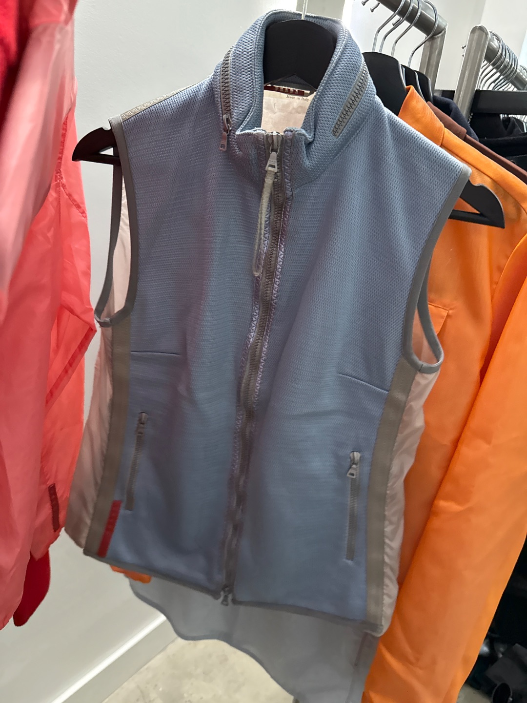 d3903658-0dcd-44d6-995c-72174a4bed7a