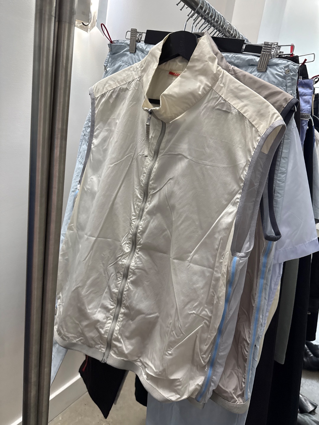 a12f999a-c918-4ab5-89f4-acacd1b12921