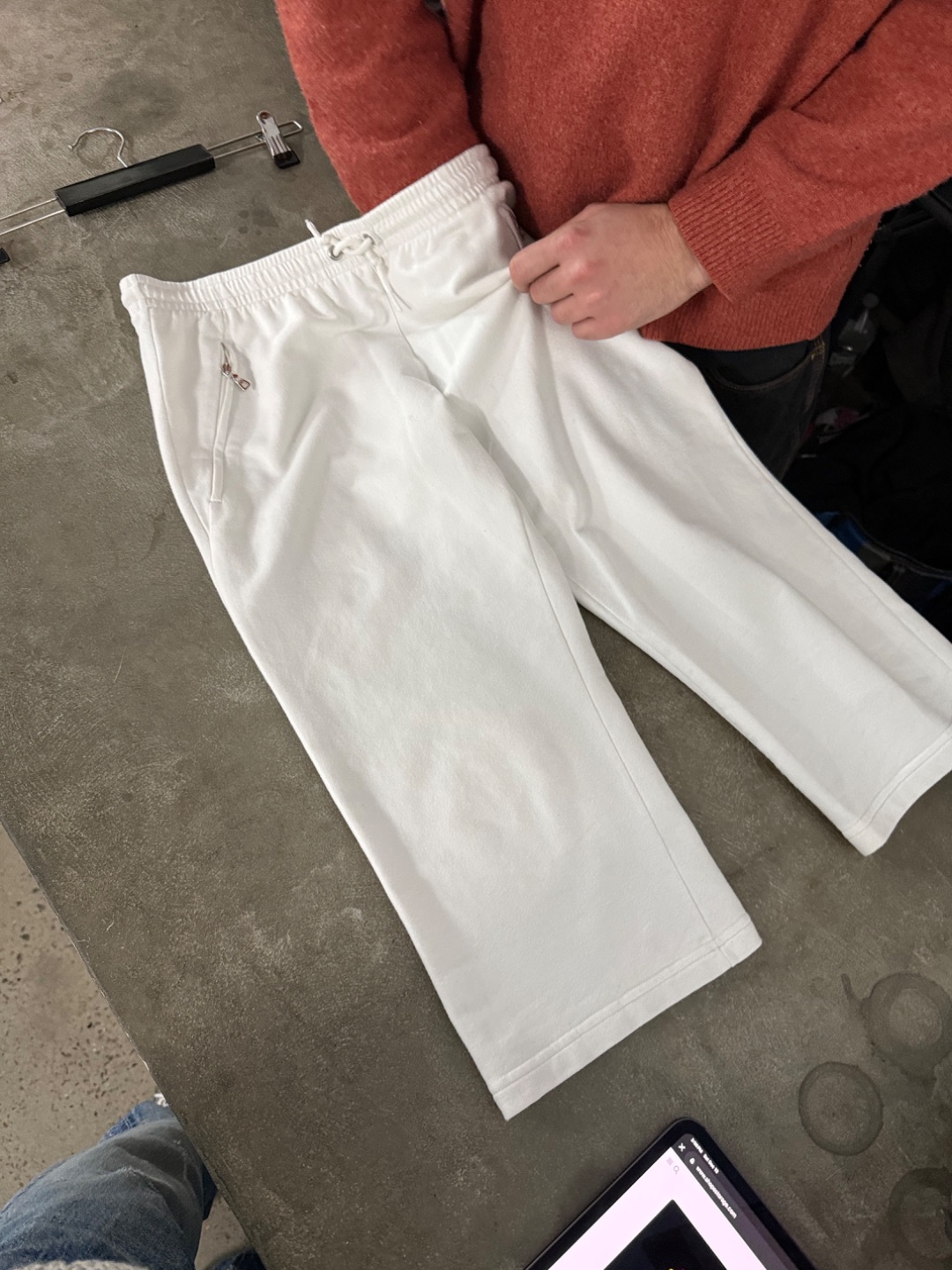 ce8d913e-8617-4a26-a3c6-6d558517c6c4