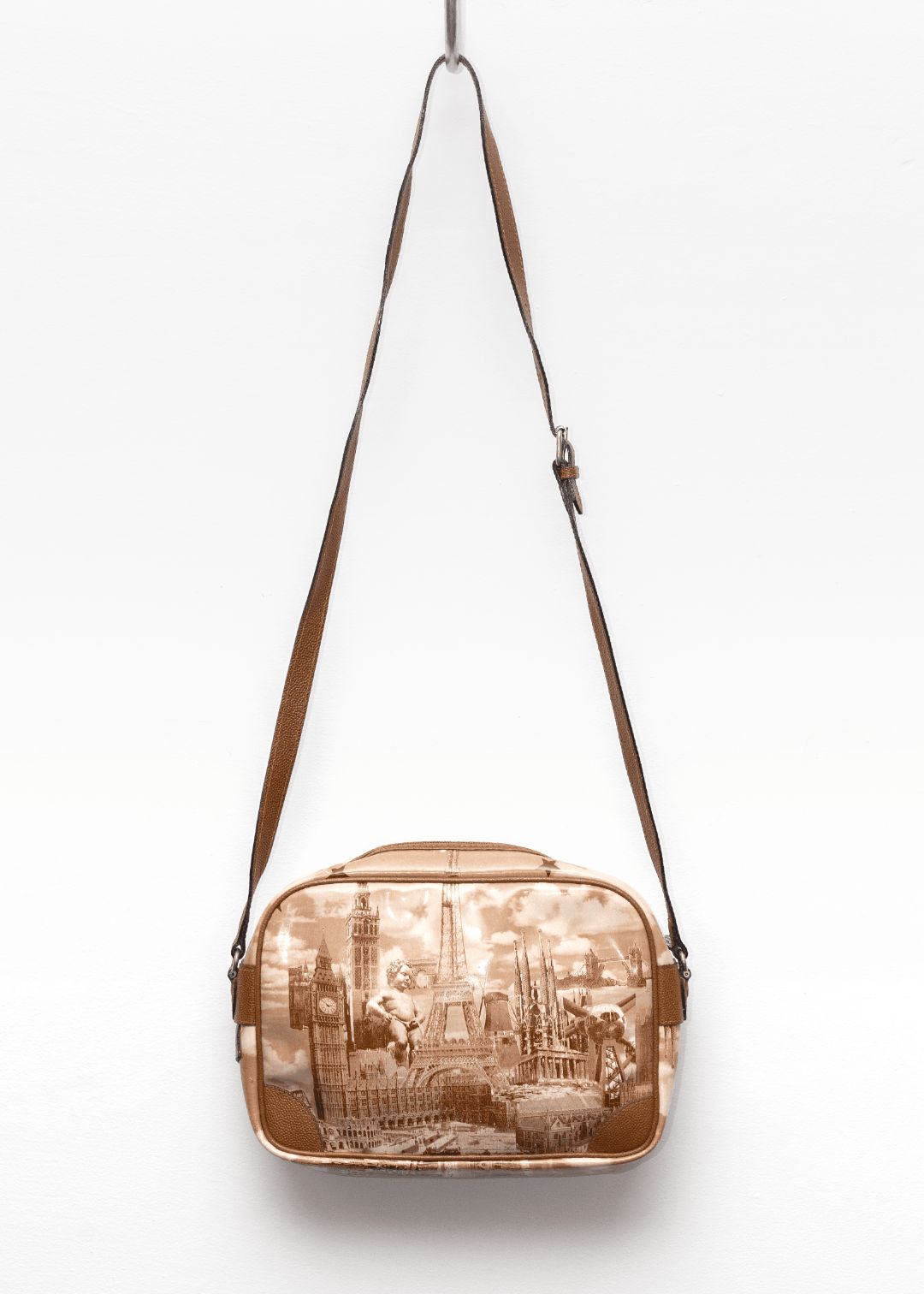 Thumbnail 90f2c995-f537-4068-ac1a-8a99007d6819