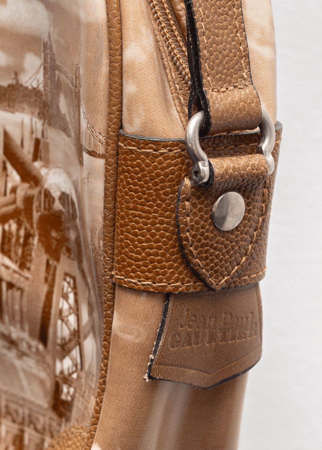 Thumbnail f5c1746f-1f70-4565-8db0-e34bf99e830a