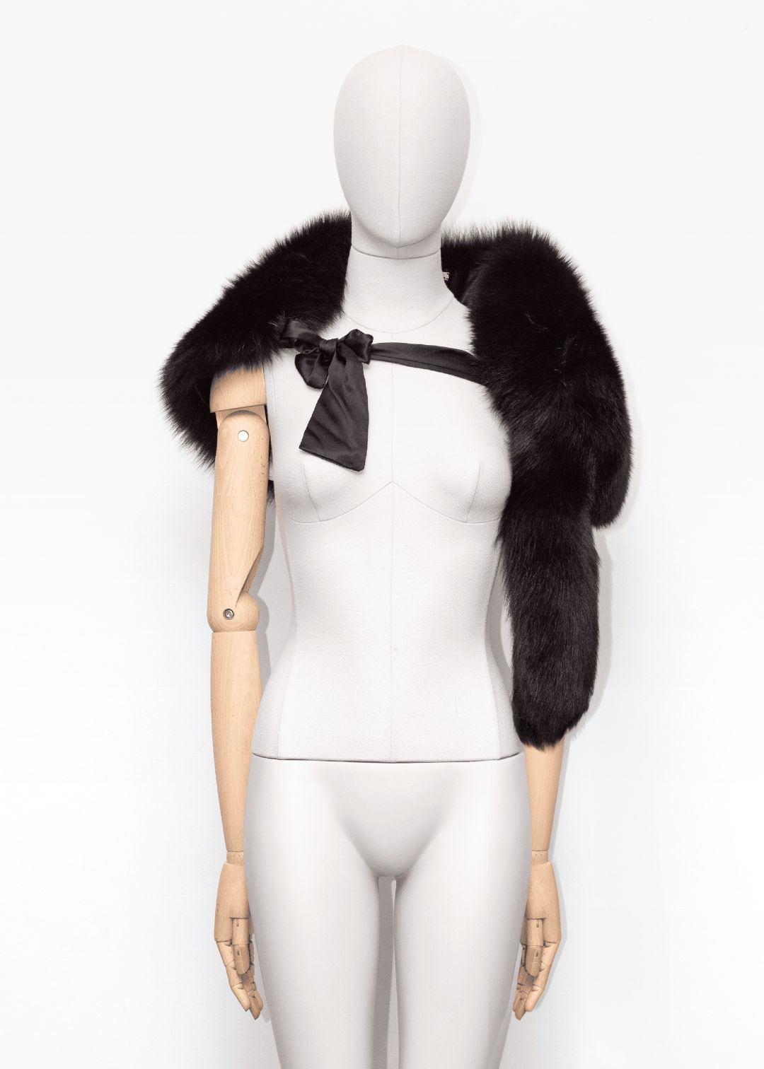 John Galliano A/W 2005 Fox Fur Stole by JOHN GALLIANO in size N/A from ACCESSORIES category