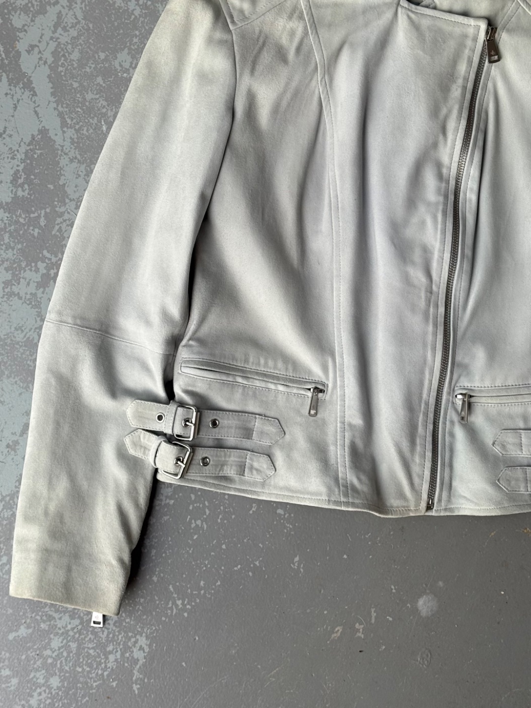 Thumbnail e125dc84-b363-4452-9216-dedda792627d