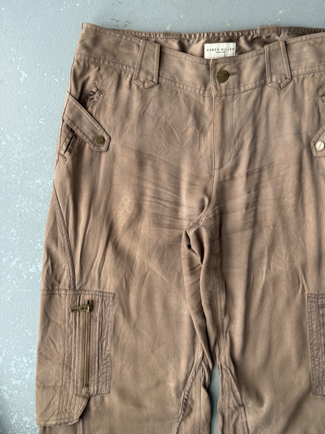 Thumbnail f0fa0e9f-f4fc-44a0-93ff-623ed222304b