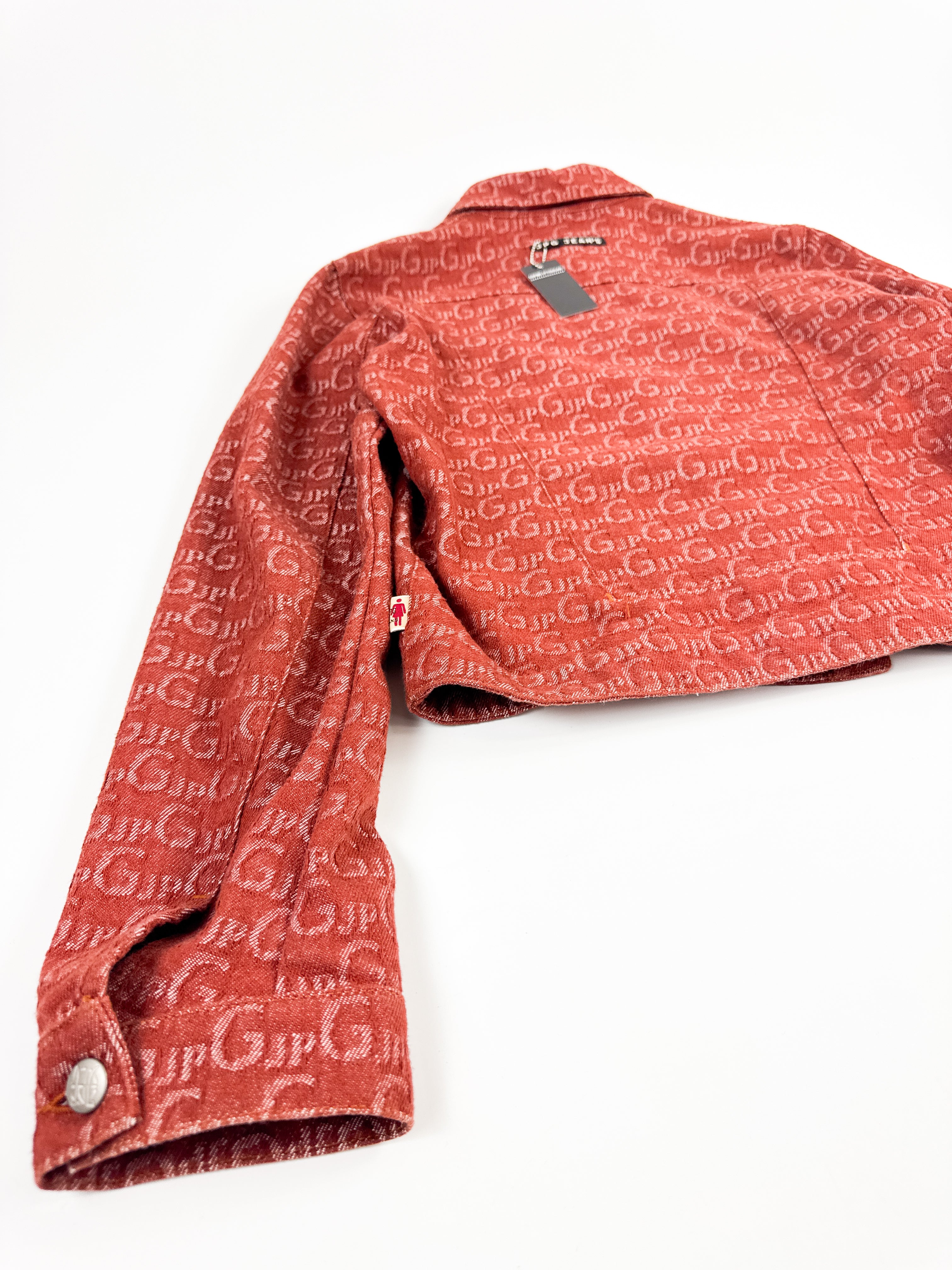 Thumbnail 66a795f6-d6d9-4a90-9429-522f981731e8