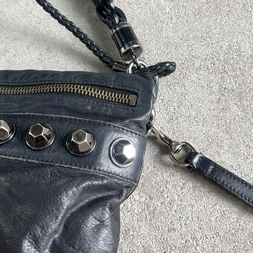 Thumbnail b274f466-03b5-4a84-b544-7ec5a83e1b4e