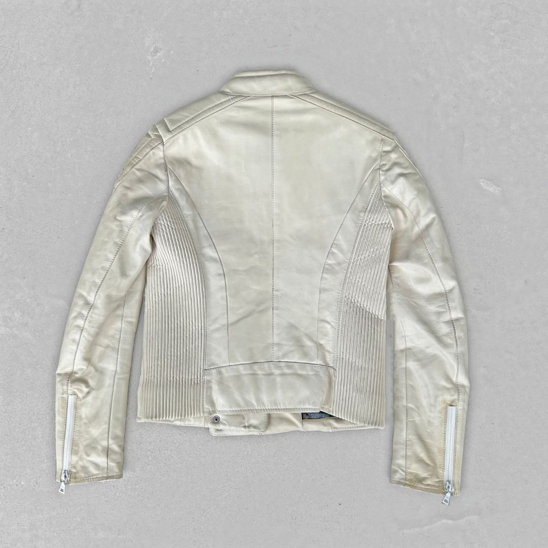 Thumbnail f879b8d0-a84c-46fe-83ca-6e03a9aada33