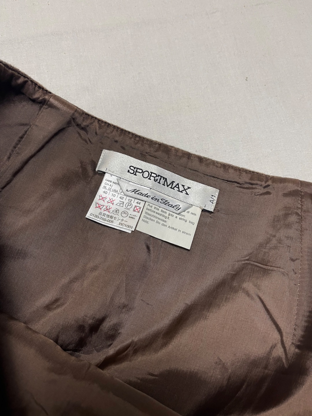 Thumbnail 4ae27414-5b41-4ac8-b7dc-d2b1cb631a6d