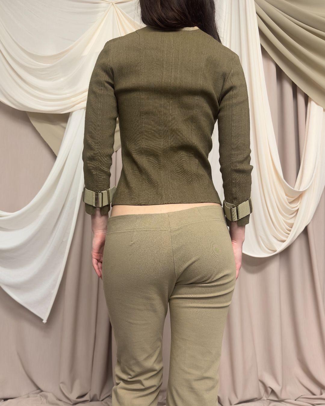 Thumbnail 87ef0686-2bf2-46d5-a005-e6e8cfd9b84e