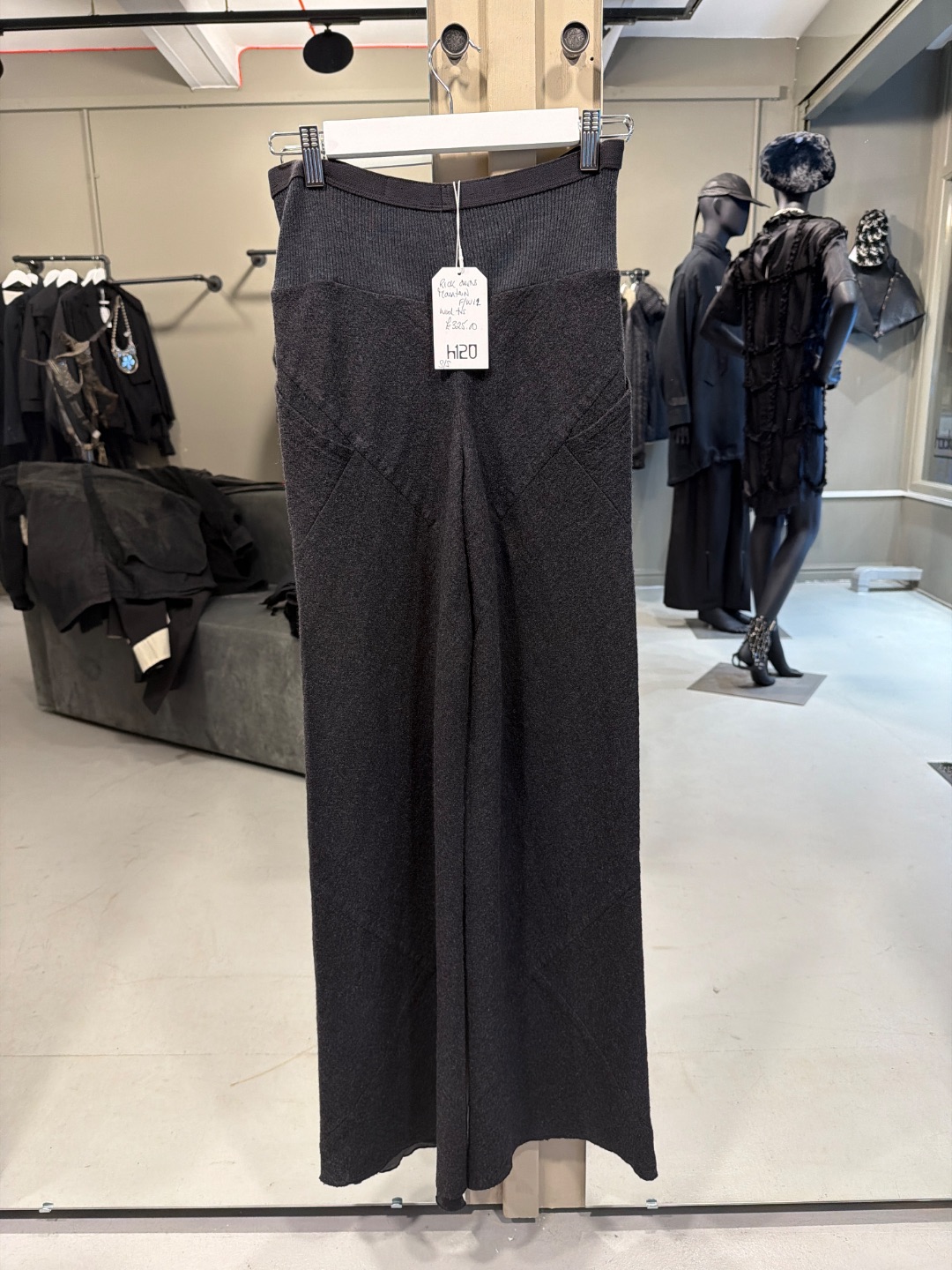 ec2241af-9ed0-4406-98d1-8889318fe3e6