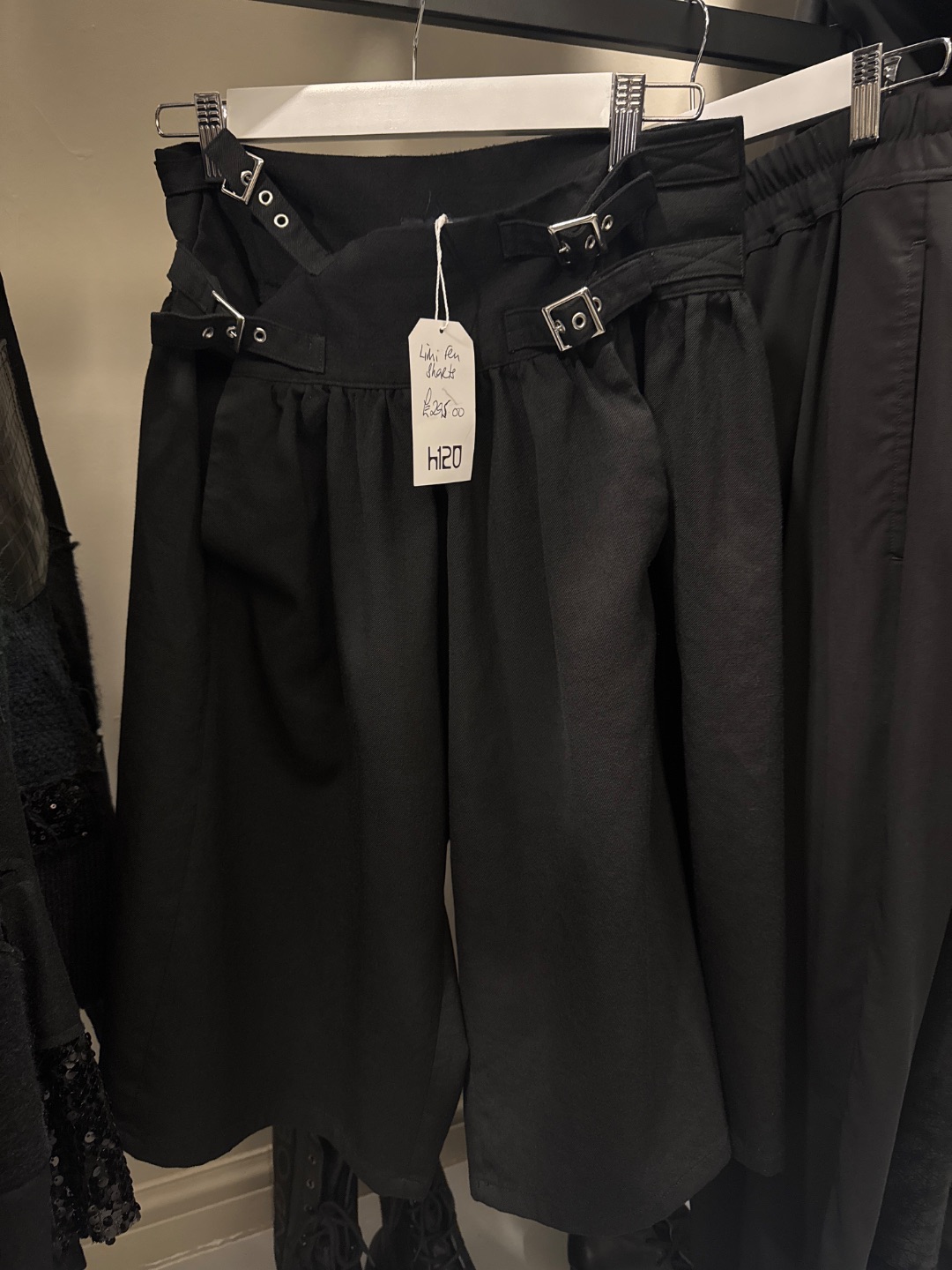 c8126b17-1cb0-4e85-a83c-63a2fe9d4d7b