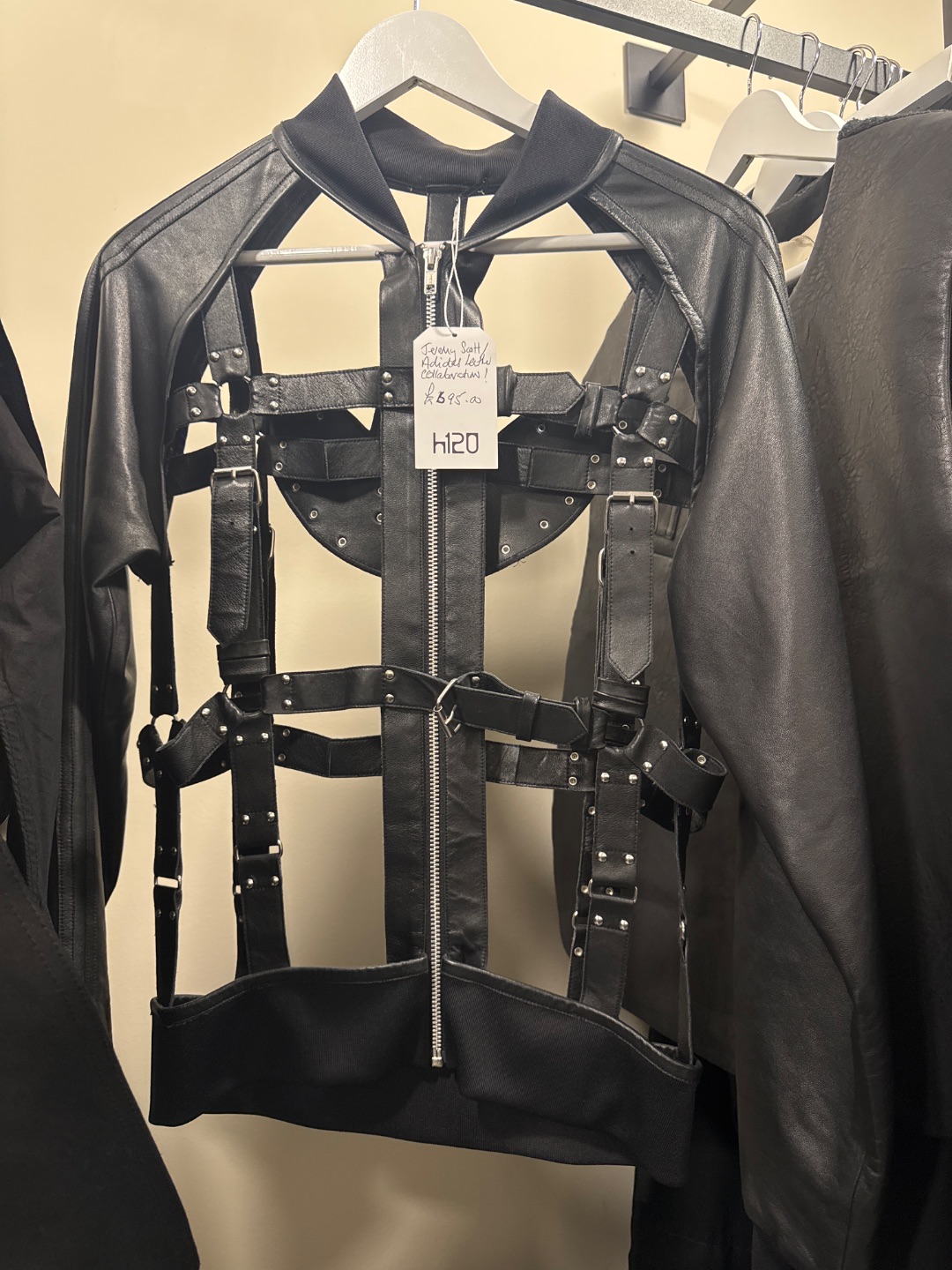 18e666de-a97a-44b1-904e-64e20374fa02