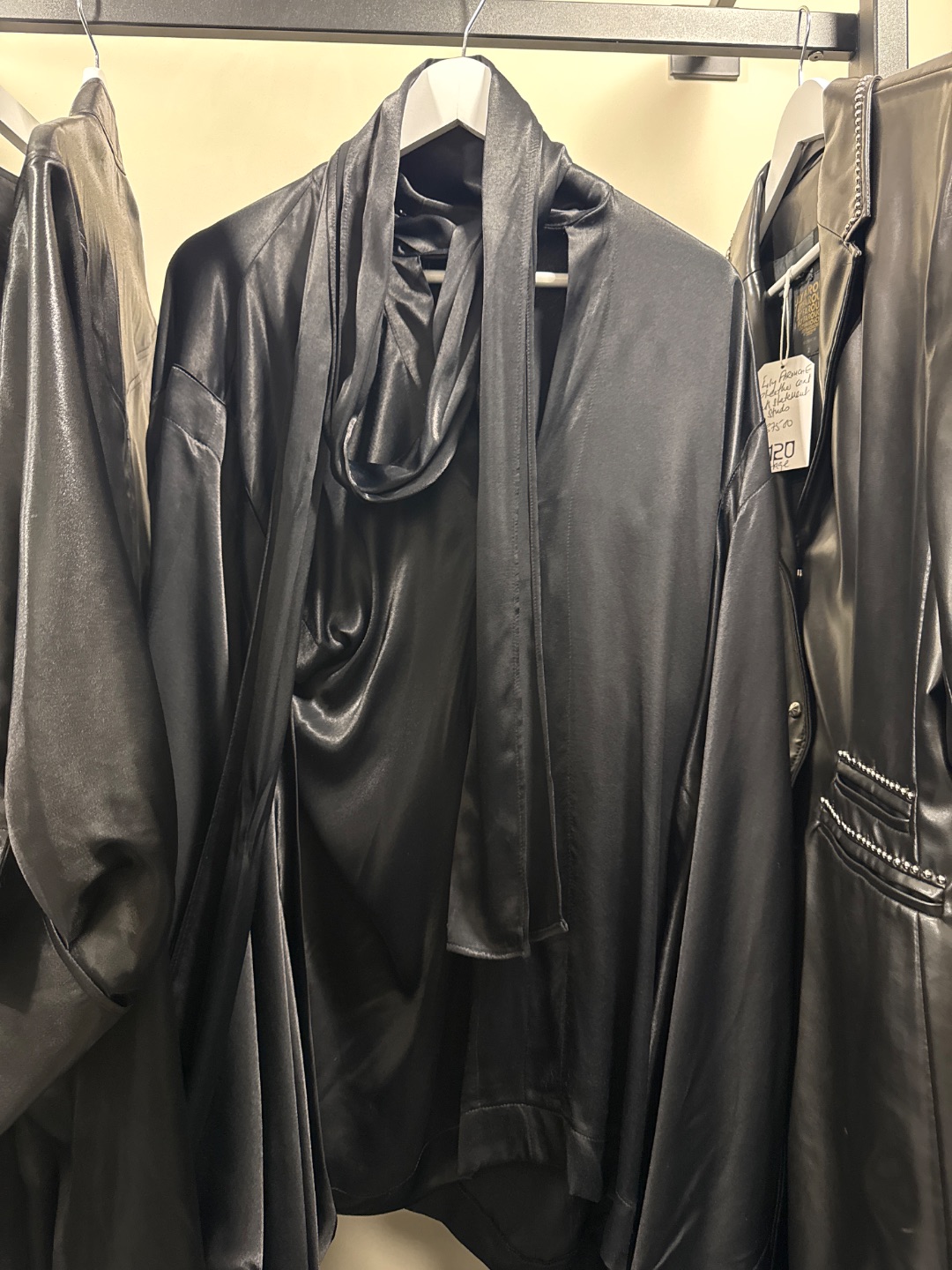 70757812-97d2-437c-88cb-7b6fab291546