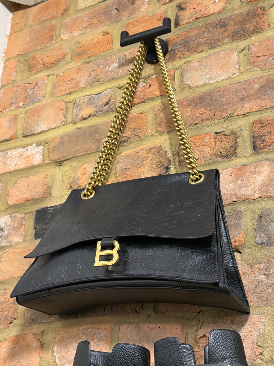 1f19170d-f563-4626-b246-5ad5fc7ec709