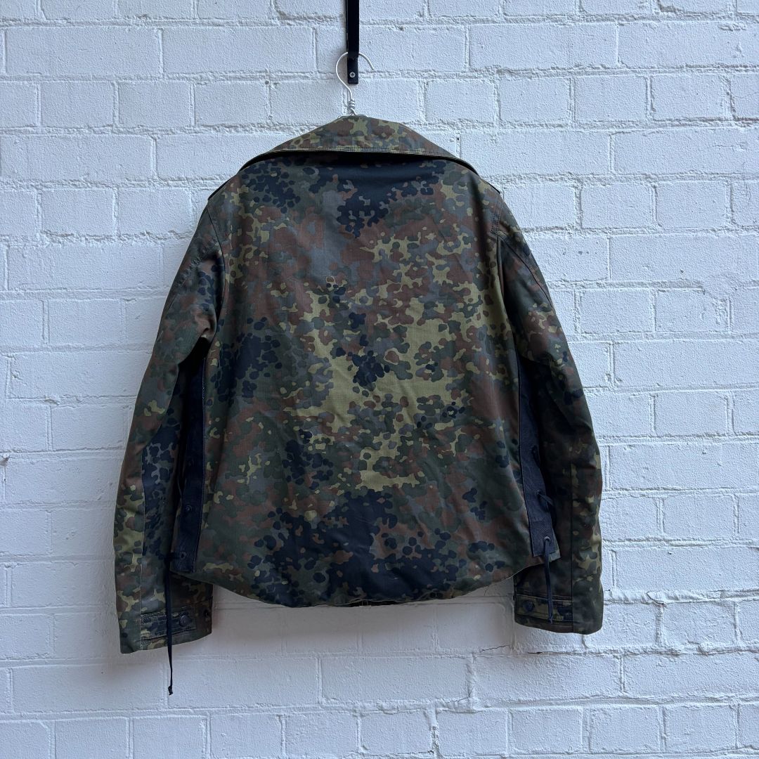 Thumbnail 0ffd0505-99f5-40b4-bb3d-73641f87ce55