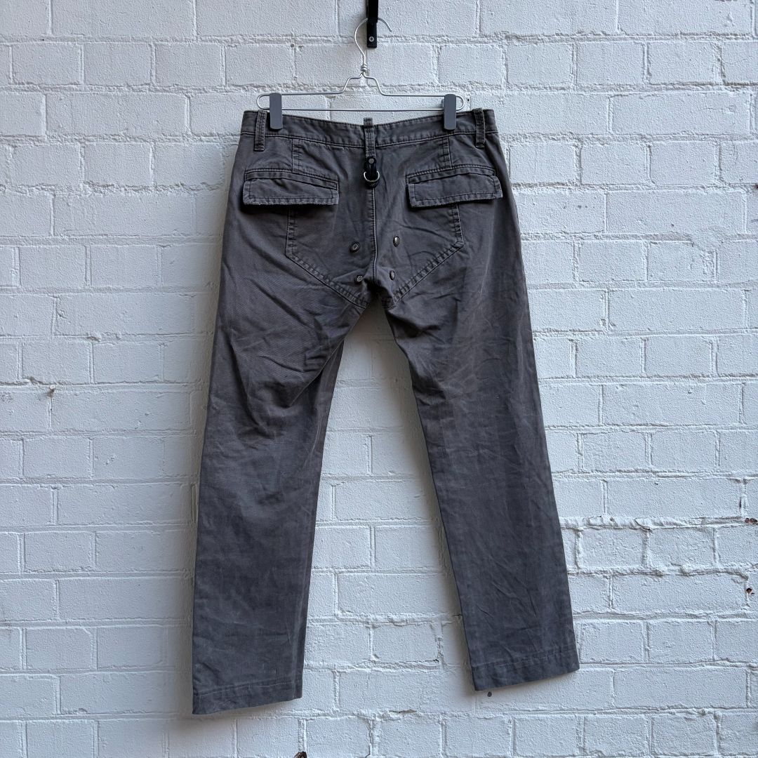 Thumbnail ea046811-ade5-4da0-83e2-f29e53760678