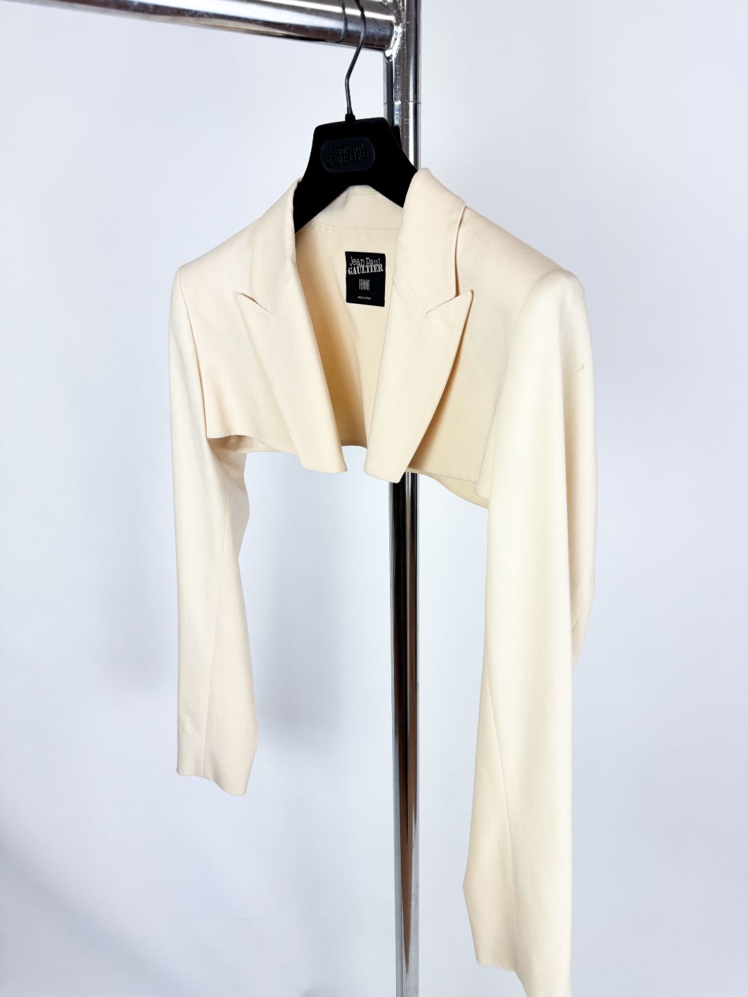 Thumbnail 1f6a5f4d-1741-4ba3-abde-f16d9fd26150