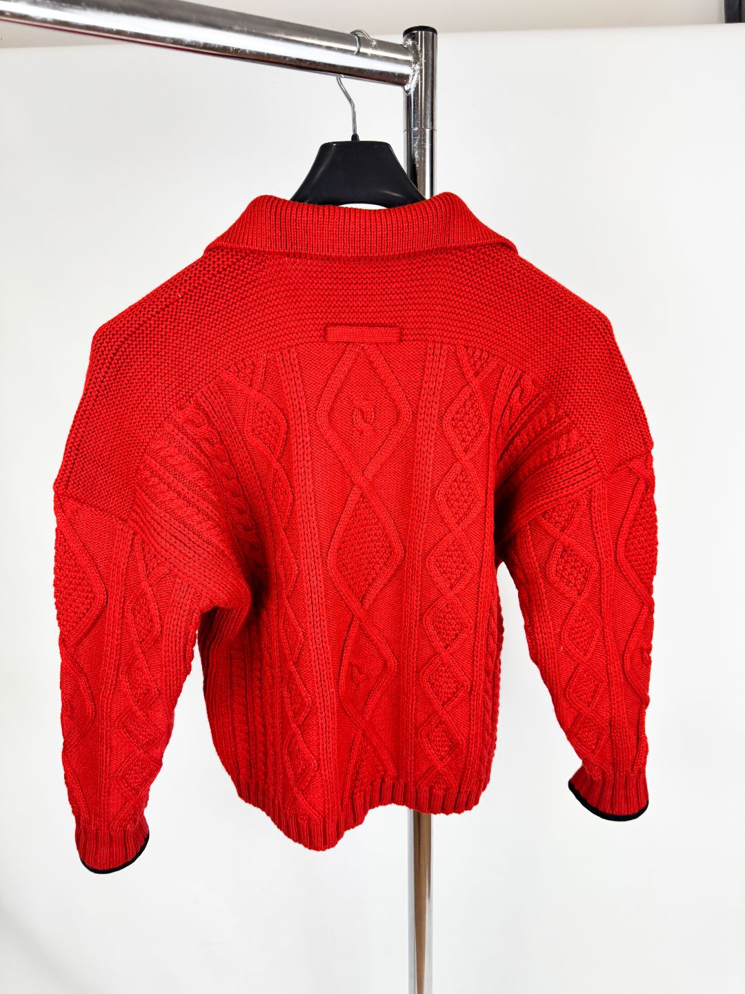 Thumbnail d4c0fb70-2cb8-47ad-88f4-f63a1b49a4fb