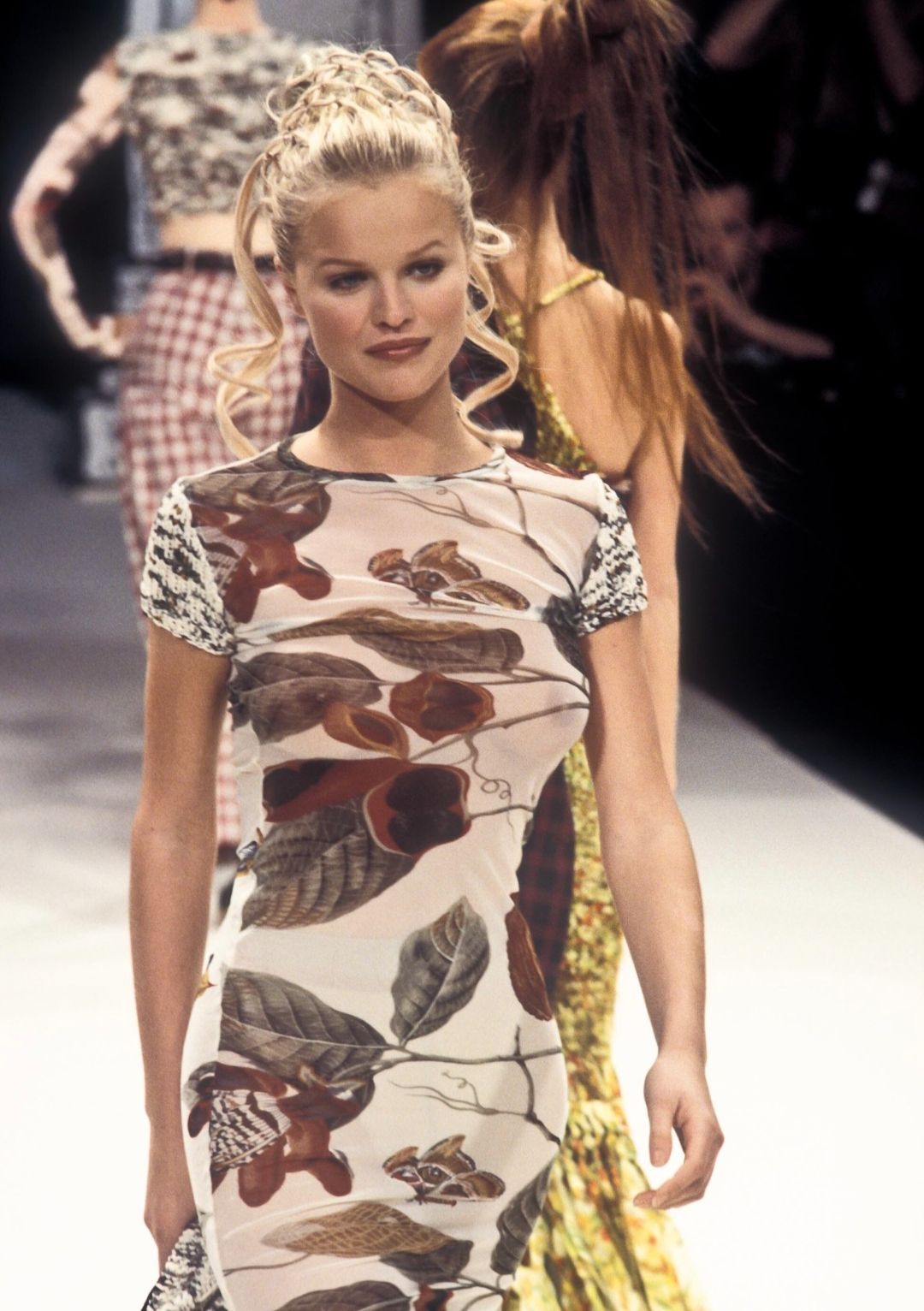 Thumbnail e03c57ec-9342-4fd6-b7d5-21513b157822