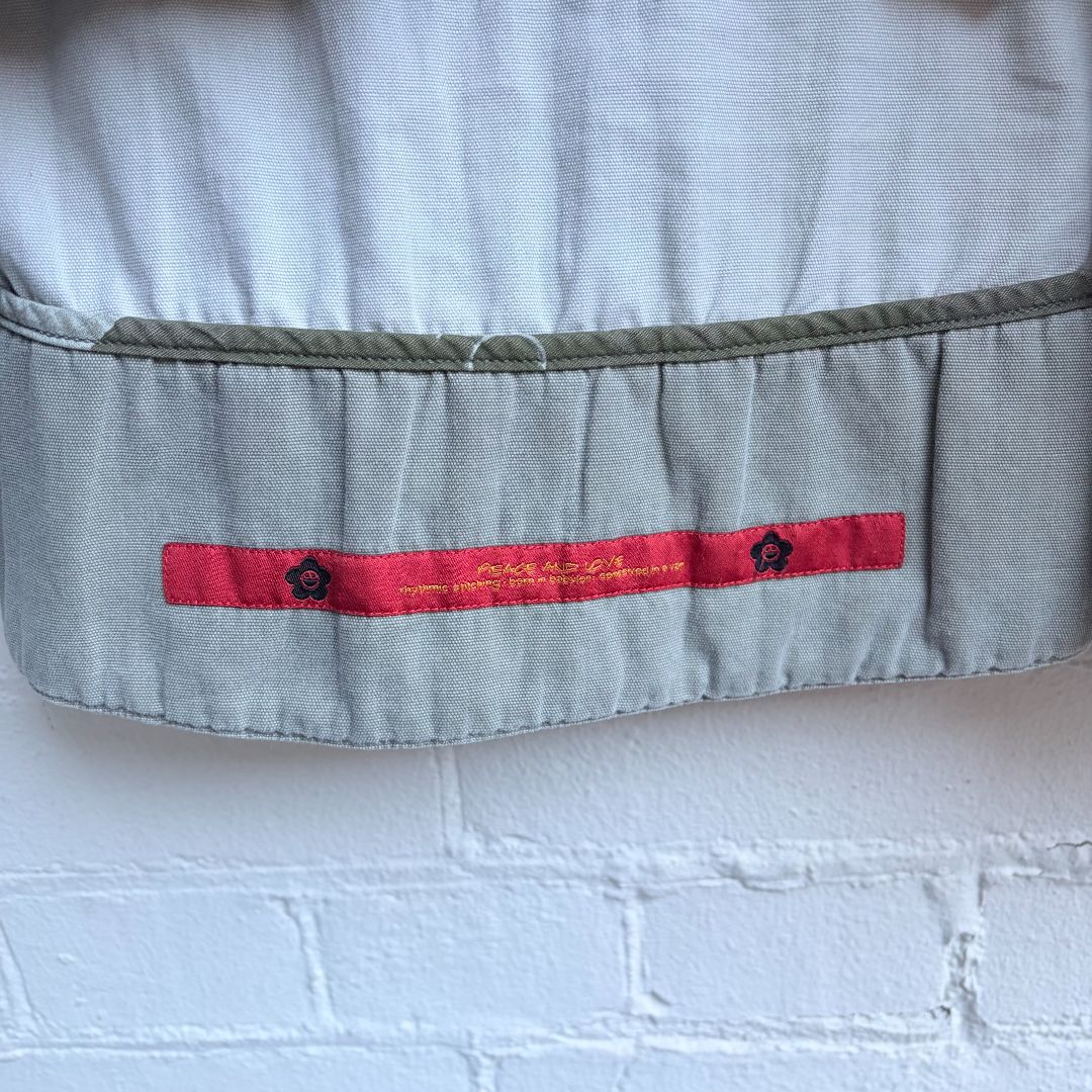 Thumbnail b4f65034-129e-457f-892b-1a9e74d7fb81