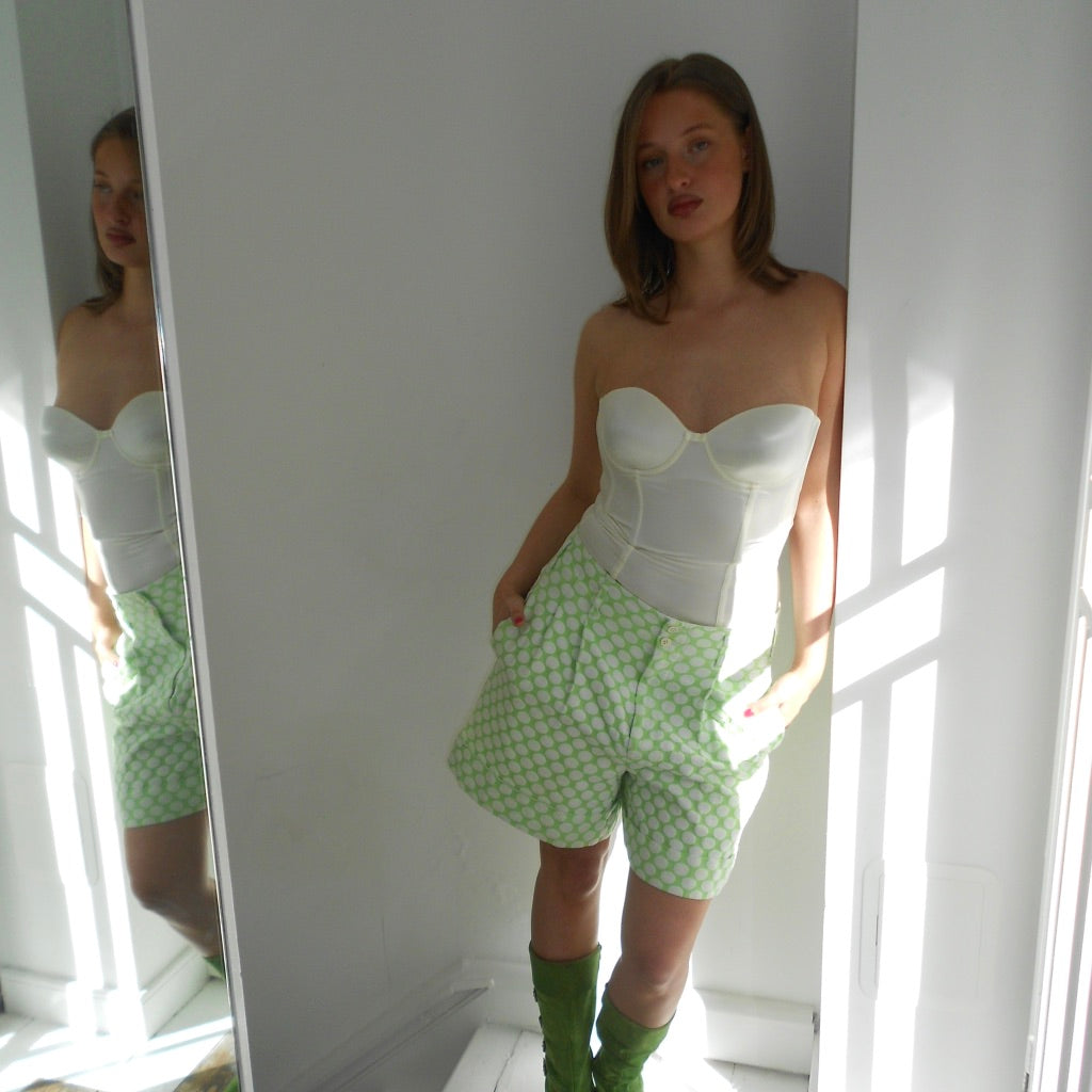 e5906ddd-1bb1-4bfe-b1d1-134a74d119ea