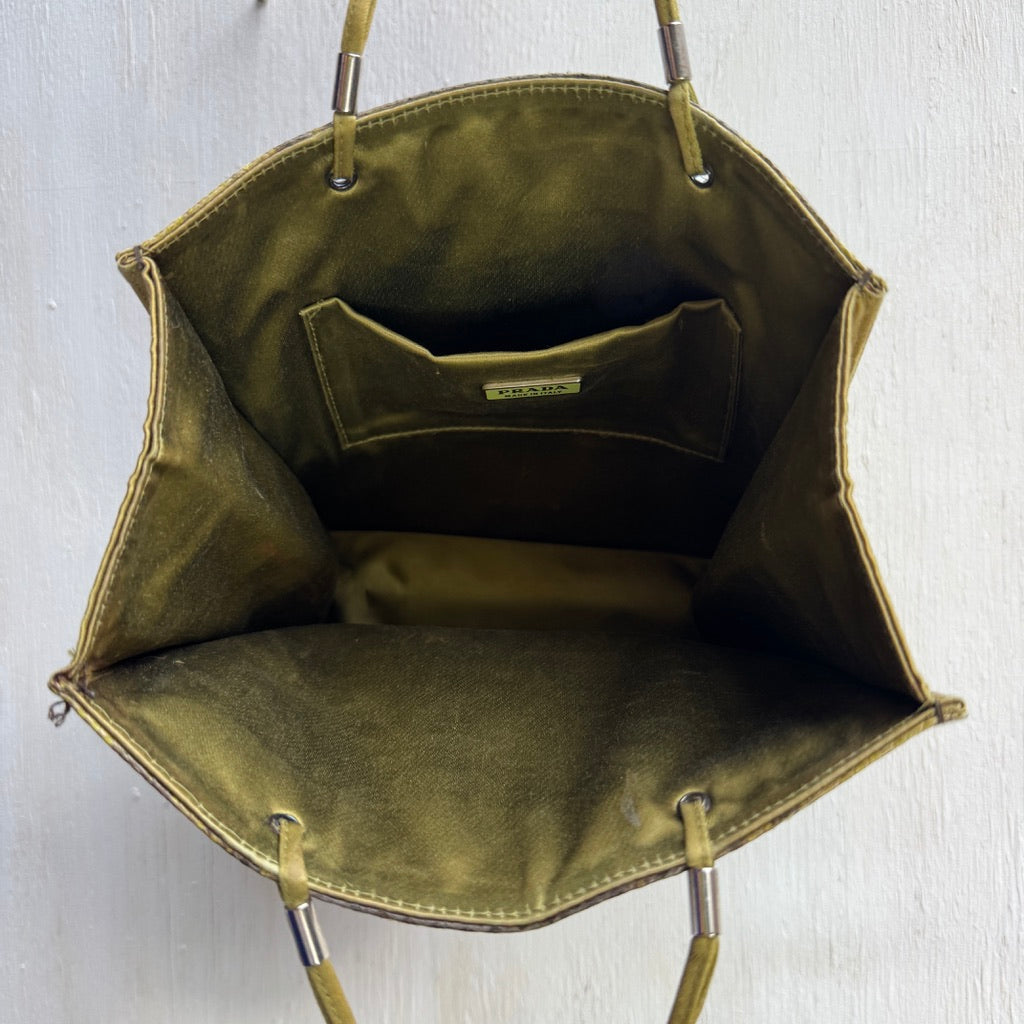 Thumbnail b040cb4c-a2e8-4445-801e-2dc7b64d2ee5