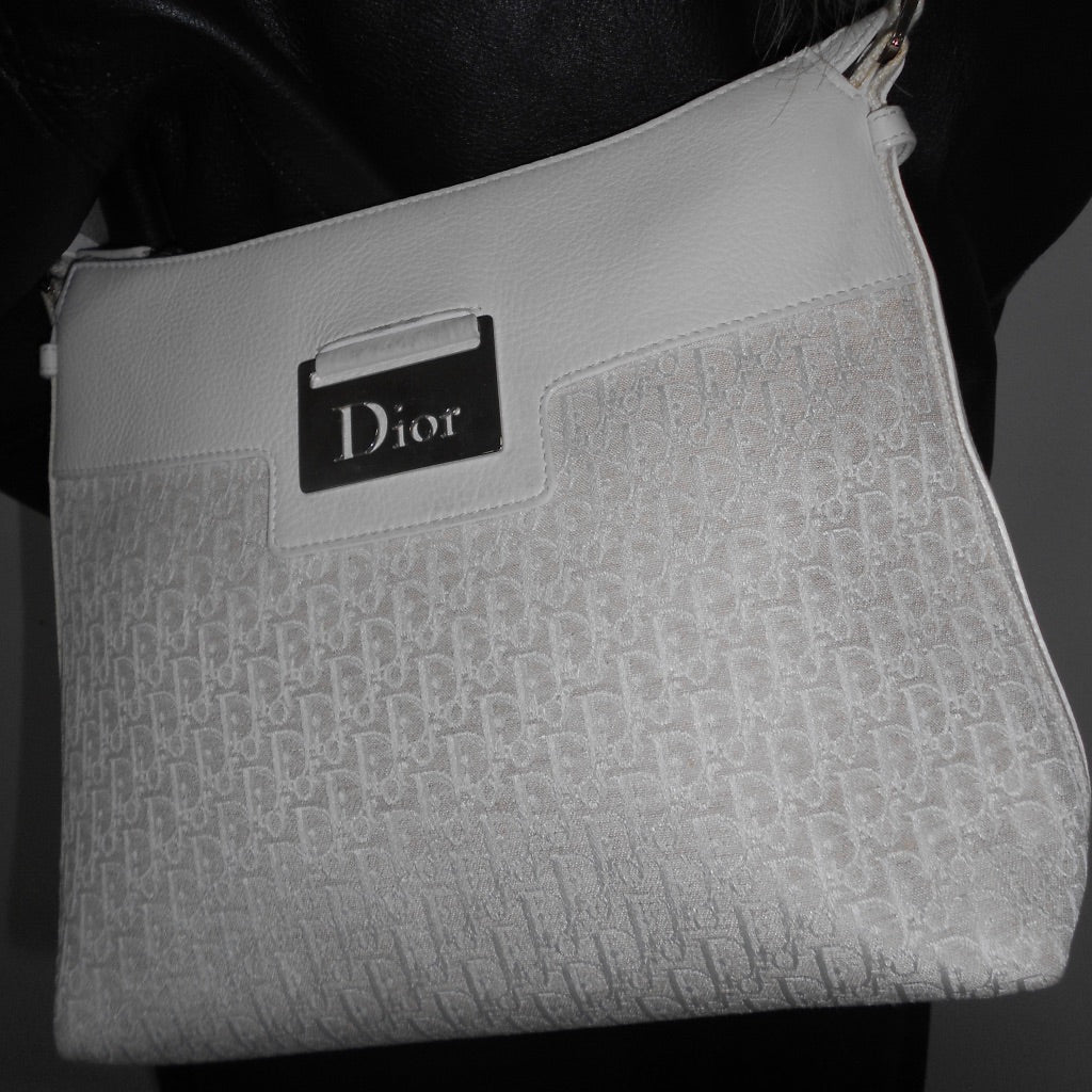 Thumbnail 23a1fe66-7813-4b8e-8c48-d10def420aad