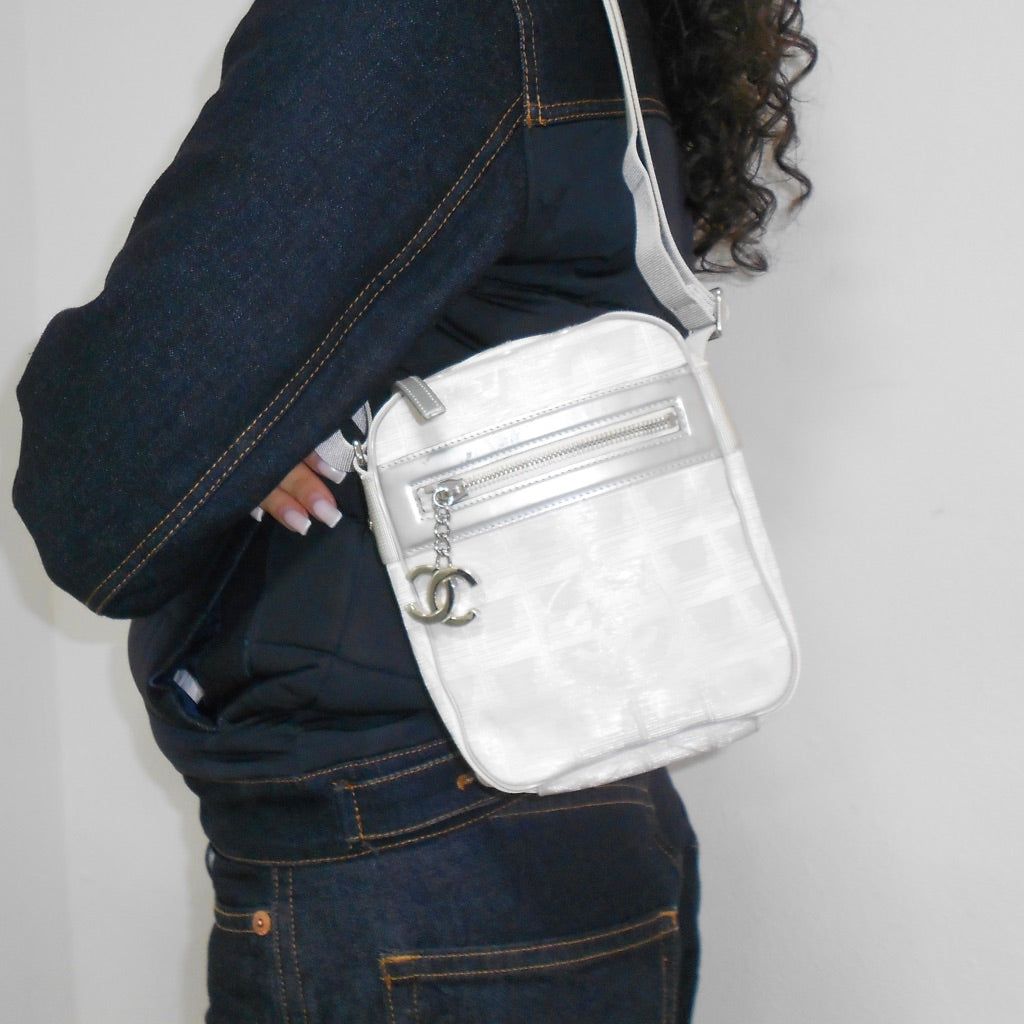 Thumbnail 8848ddd8-c84d-42d2-bab5-8916b3a17f9d