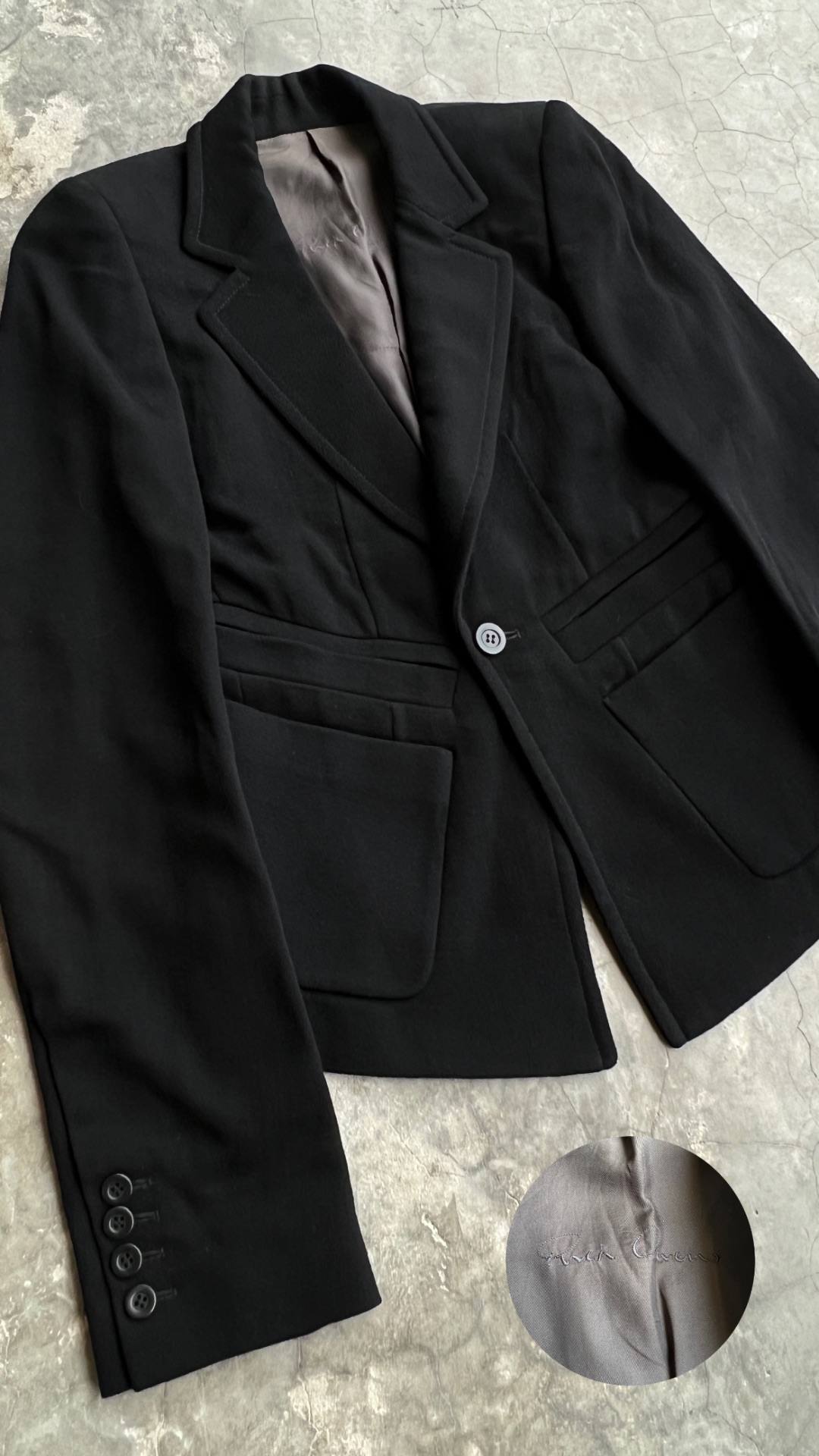 Thumbnail 452c7516-559a-43cc-9fdb-752025bc9876